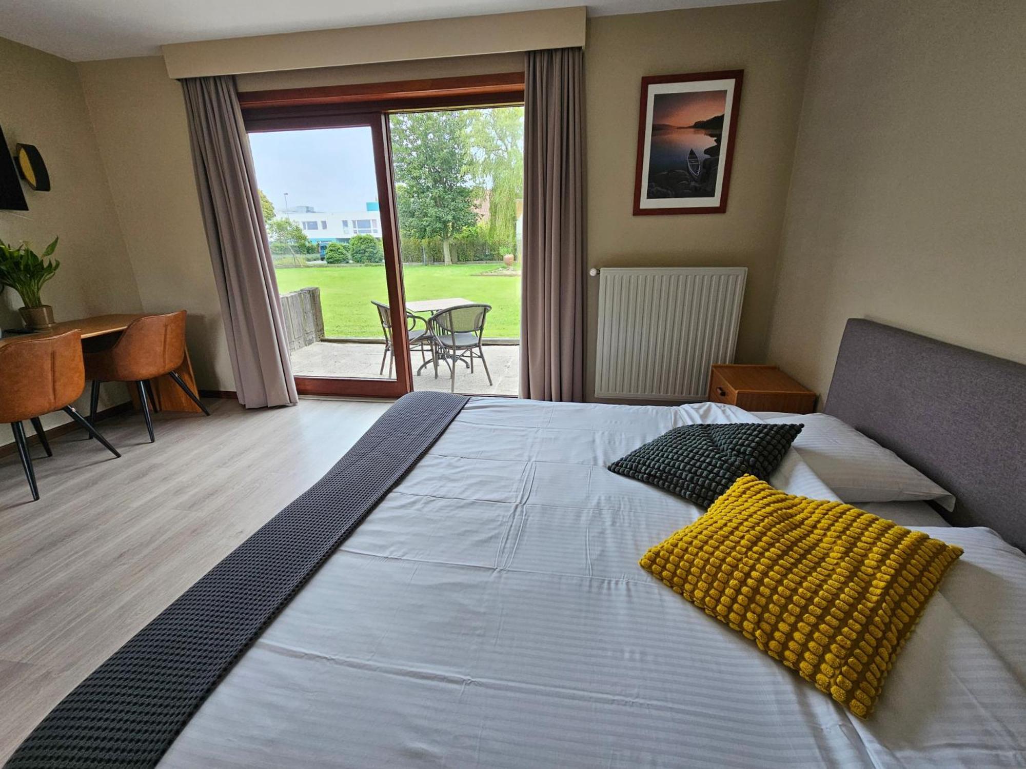 Hotel Westendia And Free Parking Top Breakfast Westende Exterior photo