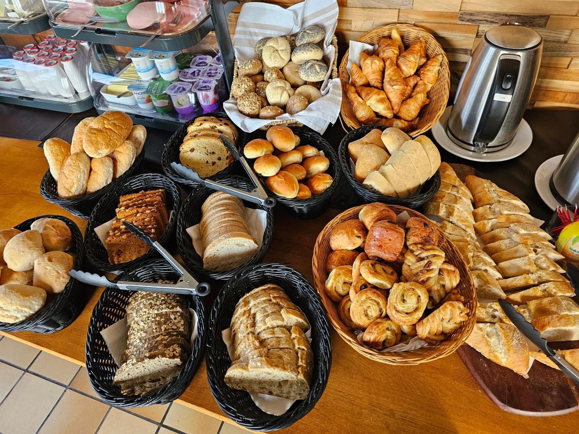 Hotel Westendia And Free Parking Top Breakfast Westende Exterior photo